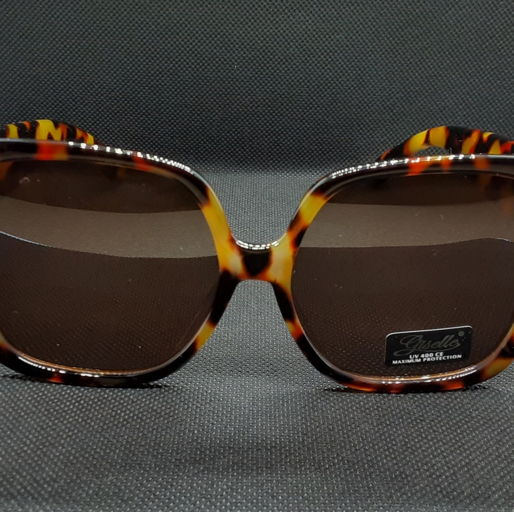 Sunglasses/Shades